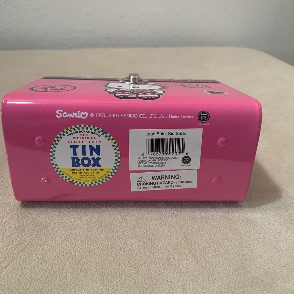 Hello Kitty Purse - Picture 4 of 4